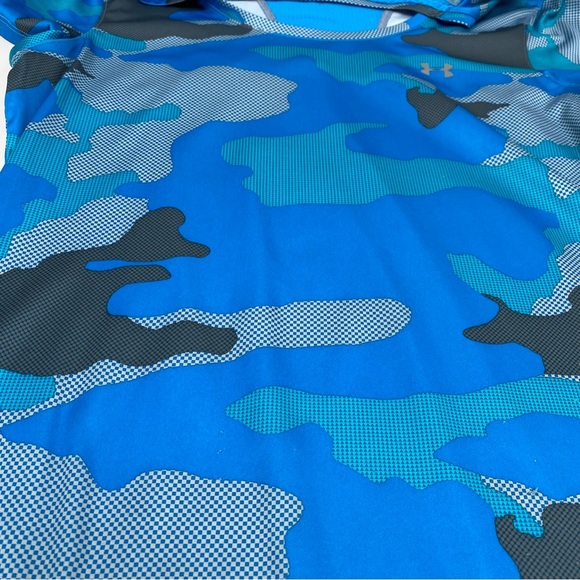 Under Armour Blue Camo Workout Top - Picture 3 of 12